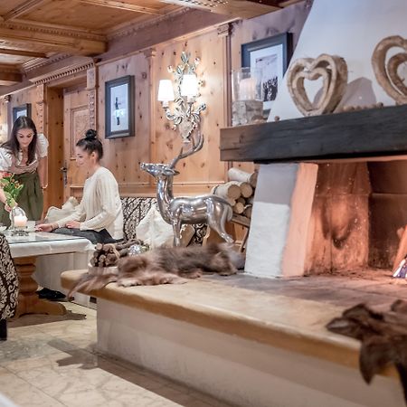 Natur & Spa Hotel Laerchenhof 蒂罗尔-泽费尔德 外观 照片
