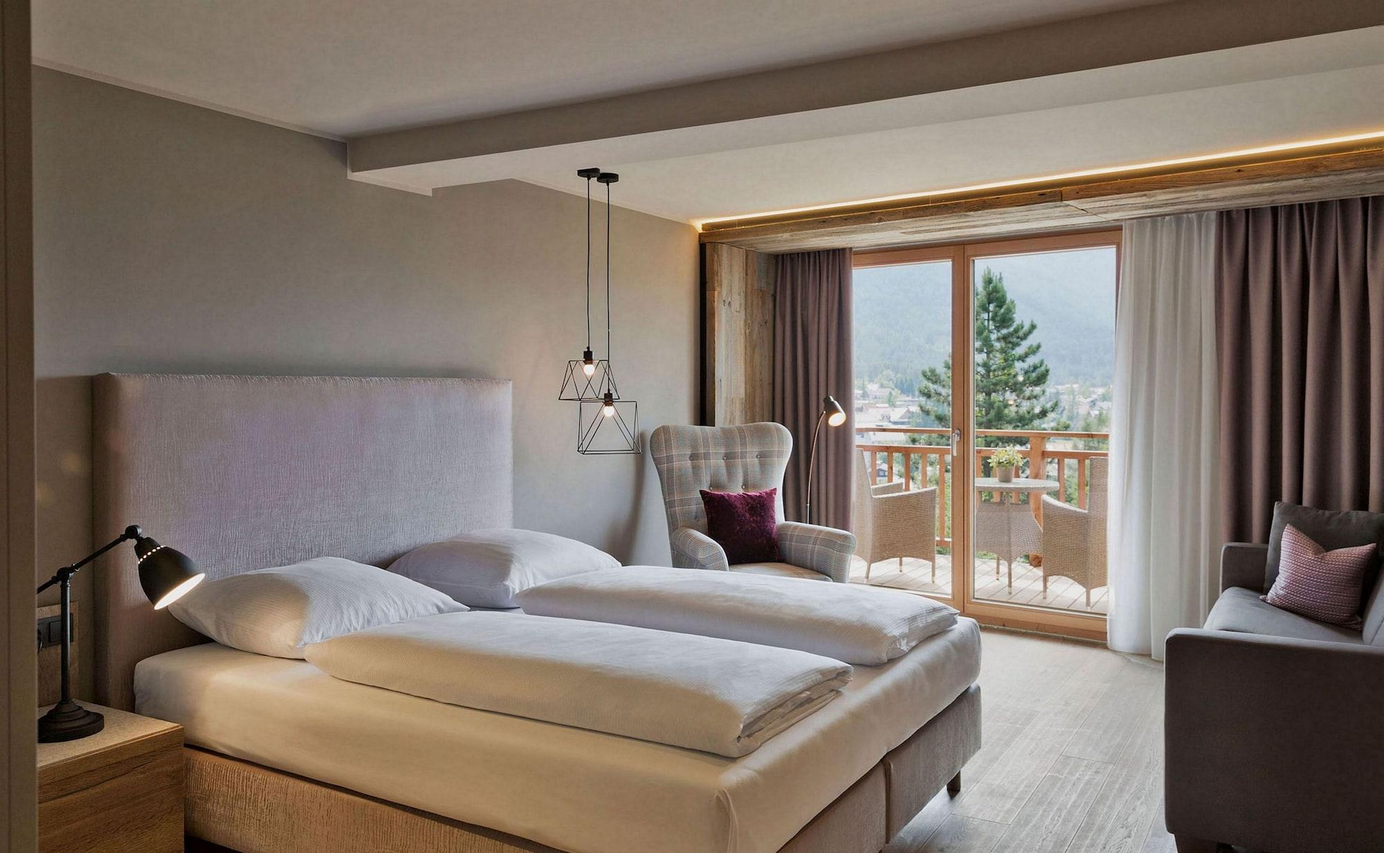 Natur & Spa Hotel Laerchenhof 蒂罗尔-泽费尔德 外观 照片
