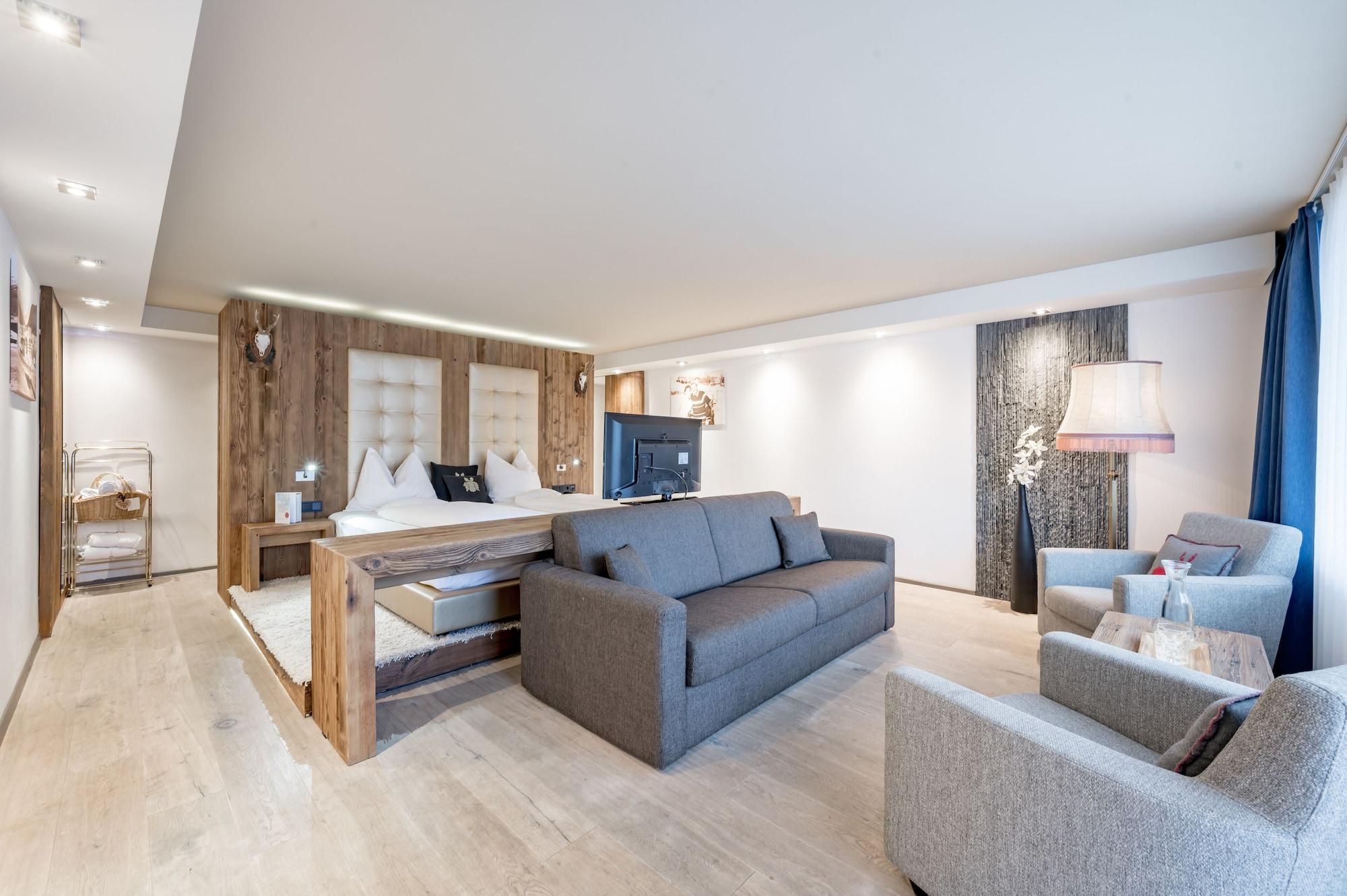 Natur & Spa Hotel Laerchenhof 蒂罗尔-泽费尔德 外观 照片