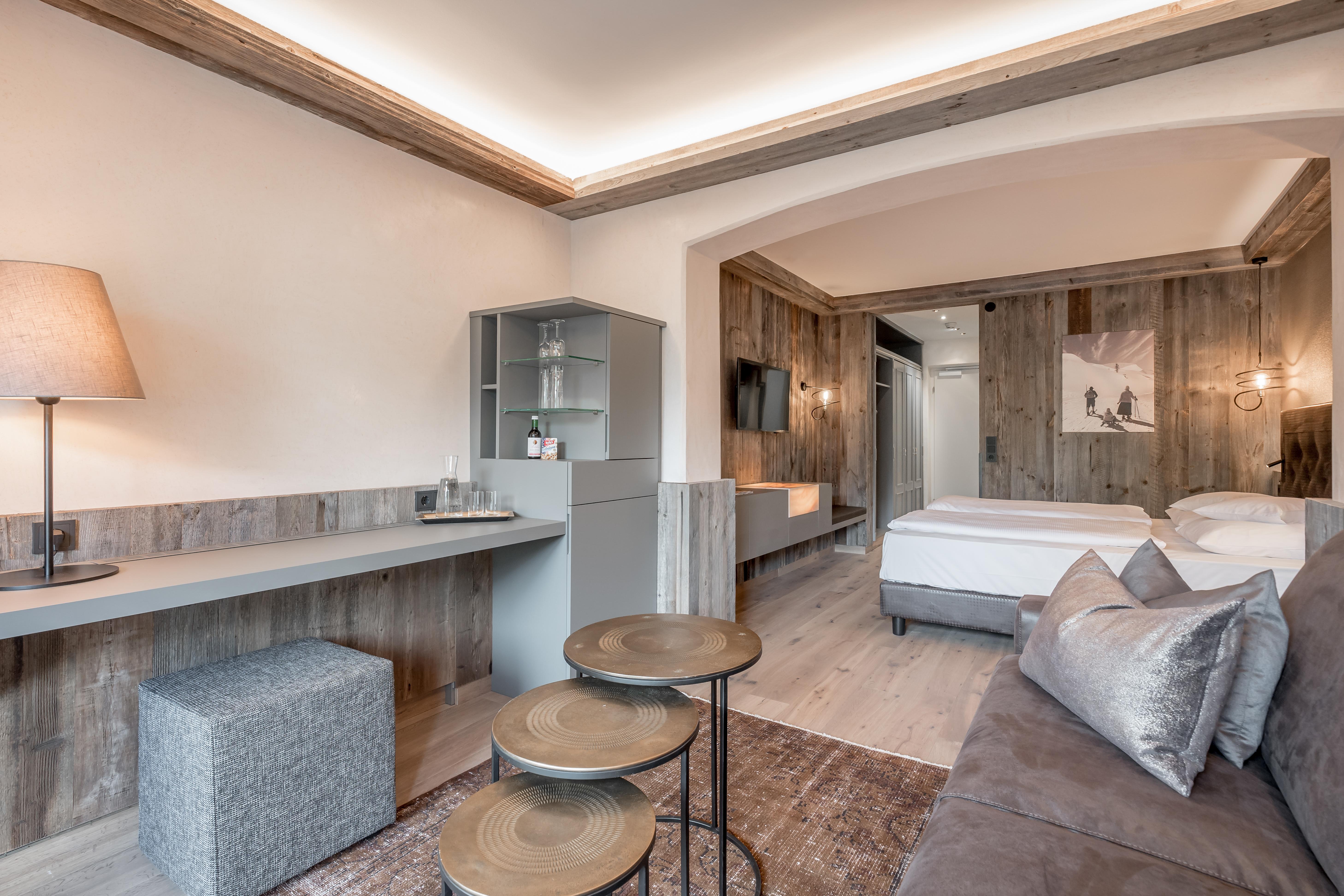 Natur & Spa Hotel Laerchenhof 蒂罗尔-泽费尔德 外观 照片