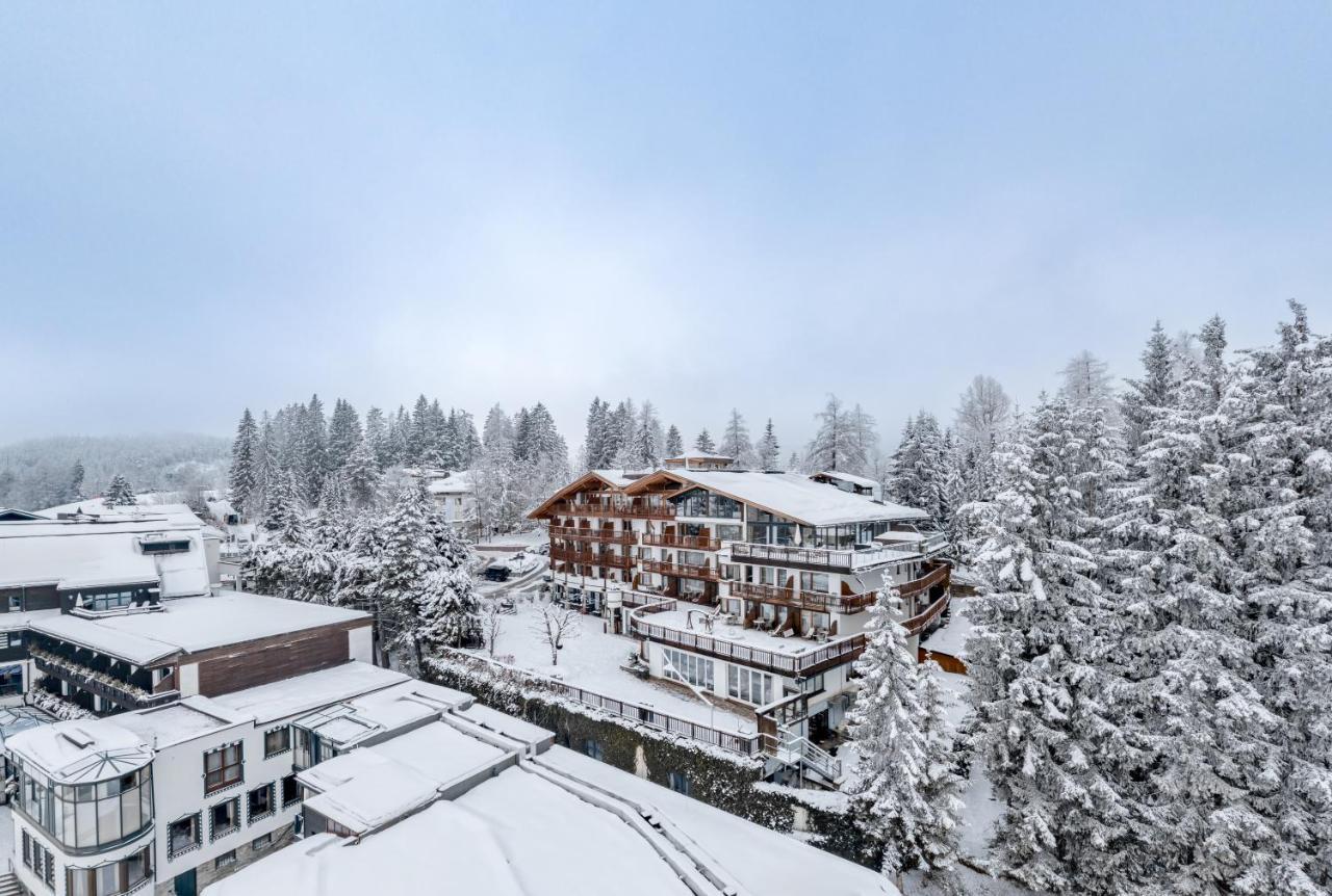 Natur & Spa Hotel Laerchenhof 蒂罗尔-泽费尔德 外观 照片